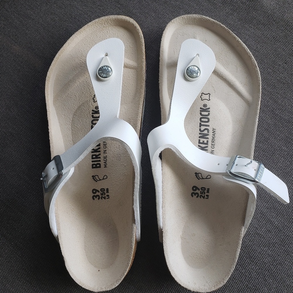 Birkenstock Gizeh Sandals, White